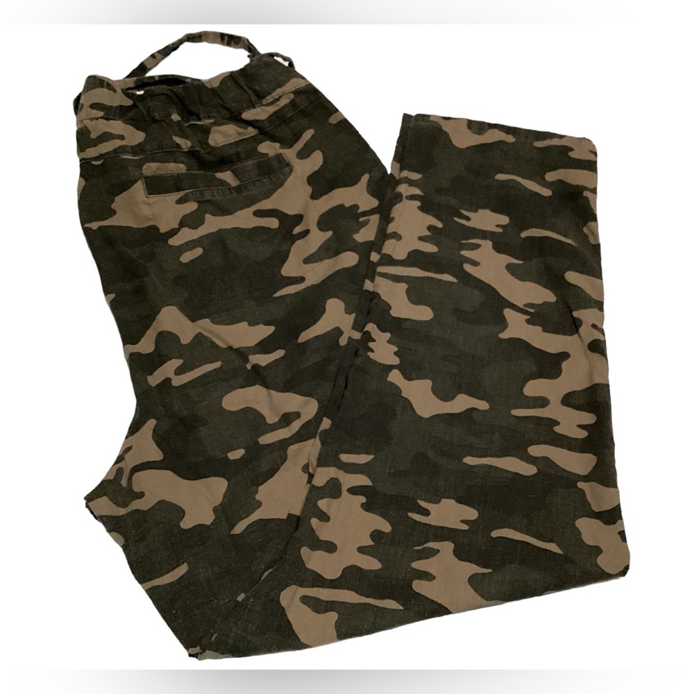Camo Wide-Leg Women’s Pants